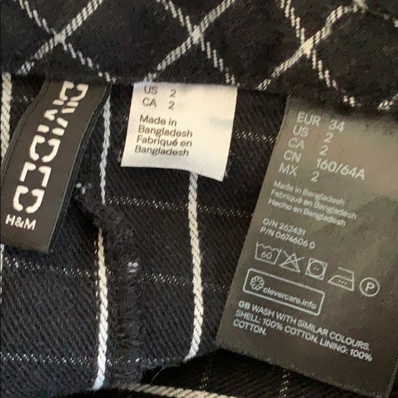 black and white mini skirt - Picture 3 of 3